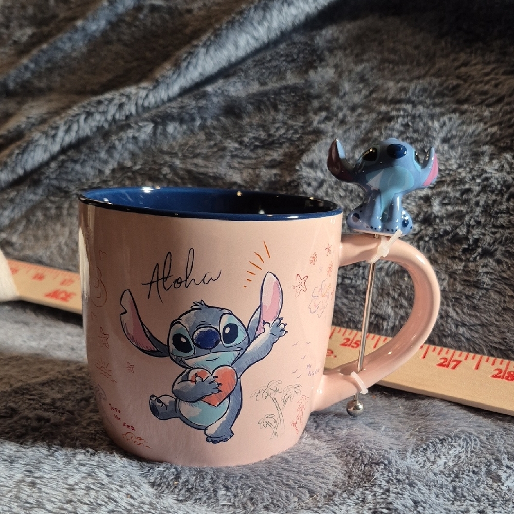 NWT Pink and Blue Stitch Mug with Figurine Stirrer - Picture 4 of 12